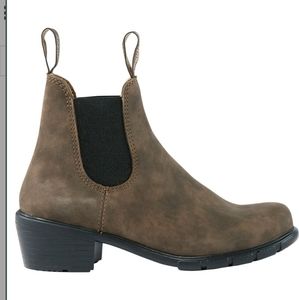RESERVED taupe Heeled Blundstones